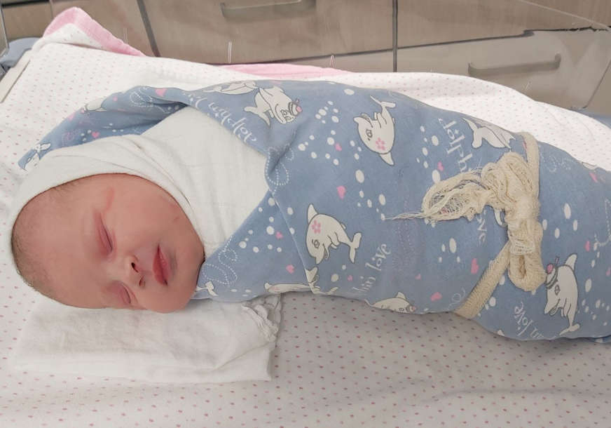 Prevezena iz porodilišta u bolnicu: Beba od tri dana pozitivna na korona virus