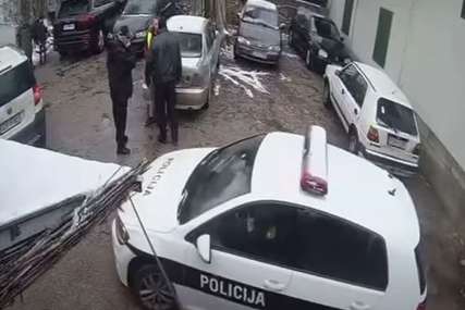 Policajac udarao mladića na parkingu u Sarajevu: Oglasio se kantonalni MUP povodom objavljenog snimka (VIDEO)