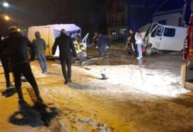 DETALJI STRAVIČNOG SUDARA KOD BRATUNCA Poginuo muškarac, dvije osobe povrijeđene, a vozila uništena