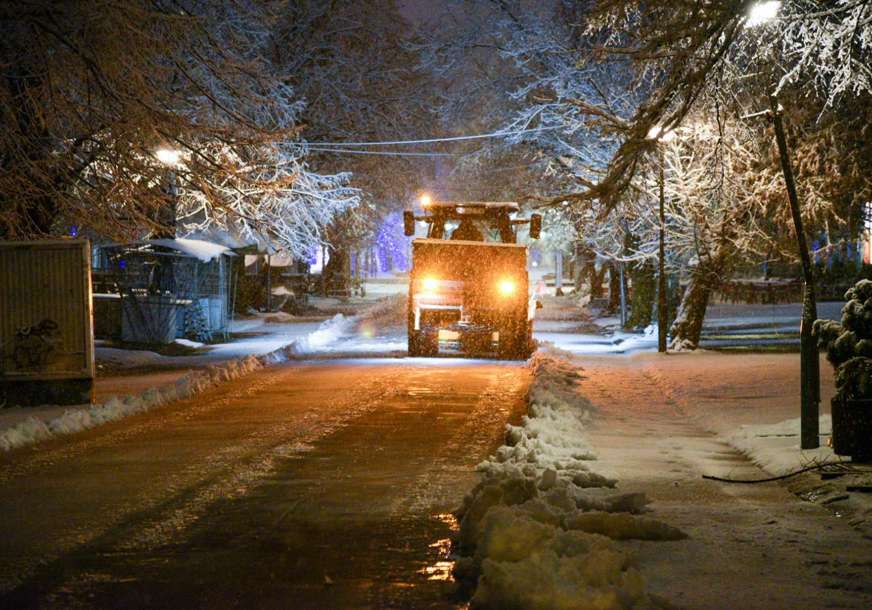 U susret NAJLUĐOJ NOĆI: Pogledajte kakve nas temperature očekuju večeras i da li je u najavi  NOVI SNIJEG