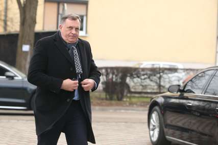 "Svi voze automobile, a jadikuju" Dodik savjetovao građanima da malo ugase motore