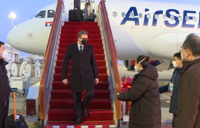 Vučić stigao u Peking: Predsjednik Srbije danas prisustvuje otvaranju ZOI, ali i prijemu kod kineskog predsjednika