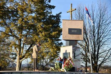Po povratku sa službenog puta: Stanivuković položio cvijeće na Spomen-kosturnicu u Drakuliću