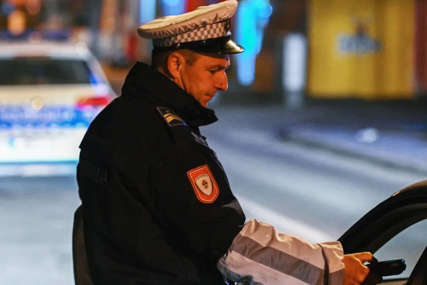 Obojica “naduvala” blizu 2 promila: U Modriči uhapšeni pijani vozač i pješak