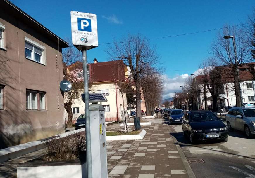 Prihodi od parkinga u Prijedoru veći za 41 odsto: Jeftić objasnio proceduru pražnjenja automata (FOTO)