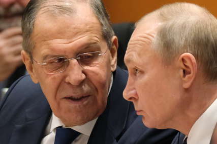 "Vodi se borba na život i smrt" Lavrov tvrdi da Putin neće odbiti sastanak sa Zelenskim