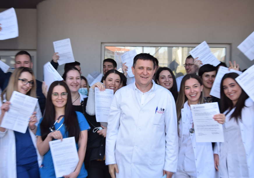 "Istorijski dan" Dodijeljeno rekordnih 78 specijalizacija za mlade ljekare u UKC Srpske