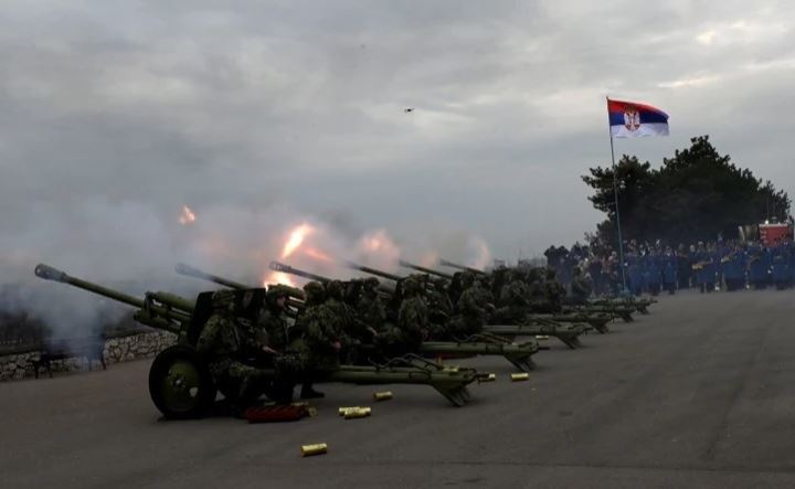 SRBIJA OBILJEŽAVA SRETENJE Počasna artiljerijska paljba povodom Dana državnosti (FOTO)