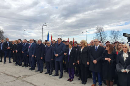 Najviši zvaničnici Srbije i Srpske u Orašcu: Počela ceremonija obilježavanja Dana državnosti (FOTO)