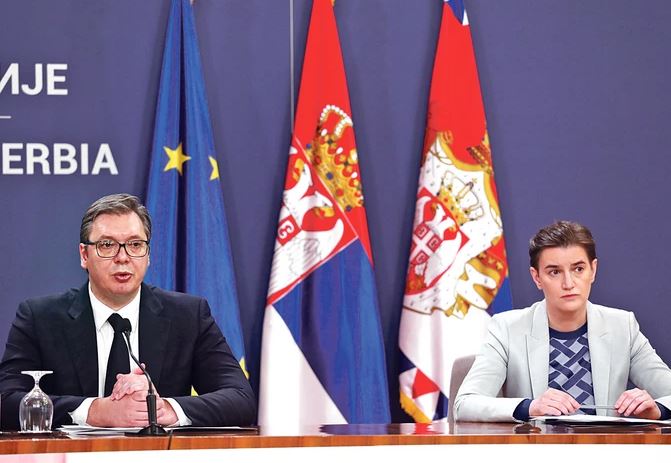 "Zajedno možemo sve"  Brnabić poručuje da je Vučić nosilac svih izbornih lista SNS