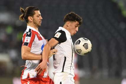 Uživo 166. vječiti derbi: Zvezda vodi 2:0, Katai je zakucao loptu pod prečku