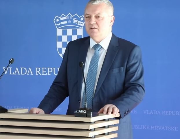 ZATRAŽEN ISTRAŽNI ZATVOR Smijenjen uhapšeni hrvatski ministar Darko Horvat