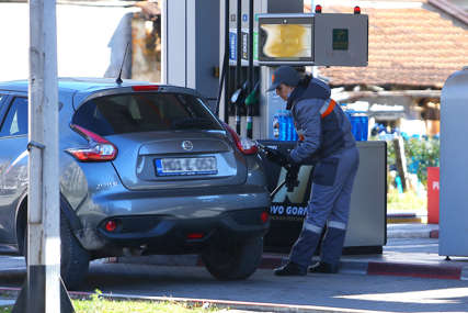Najmudriji kada je najteže: Slovaci kradu mađarske tablice zbog jeftinijeg goriva