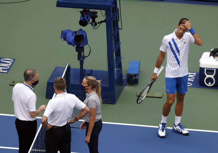 IZBAČEN IZ TENISA NA GODINU DANA Javio se teniski sudija koji je izbacio Novaka sa US Opena