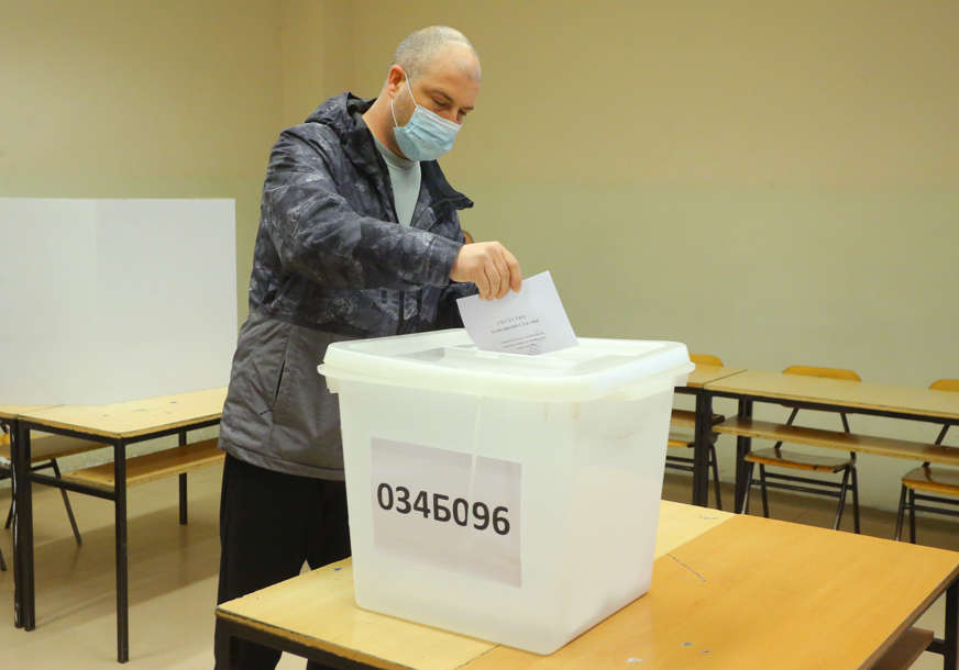 Kako ih dovesti do glasačkih kutija: Birači i dalje imaju PAMETNIJEG POSLA od izbora