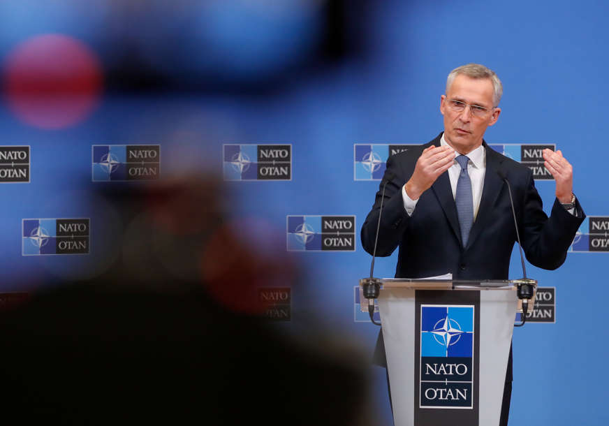 "NEĆEMO SLATI VOJSKU U UKRAJINU" Stoltenberg naglašava da NATO nastoji spriječiti eskalaciju konflikta