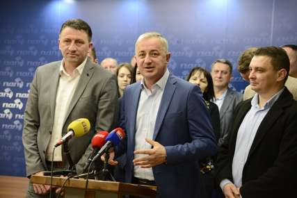 Borenović nakon sastanka sa SNS FBiH “Svi su zajedno kontra SNSD i HDZ” (FOTO)