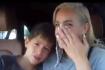 Kuda ide ovaj svijet: Jutjuberka tjerala sina da JAČE PLAČE za video koji želi da snimi (VIDEO)