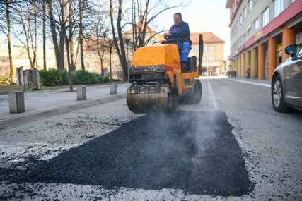 Nastavljena sanacija saobraćajnica u gradu: Radovi se izvode u tri ulice