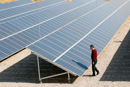 UPOTREBA OBNOVLJIVIH IZVORA ENERGIJE Maksimalno pojednostavljena procedura za instalaciju solarnih panela u Srpskoj
