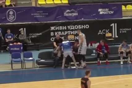 NEVJEROVATNE SCENE Potukli se treneri iste ekipe u Rusiji (VIDEO)
