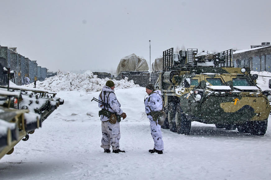 Kijev ne vidi svrhu u zatvaranju neba: Rusija je koncentrisala više od 100.000 vojnika nedaleko od granice sa Ukrajinom te izvršila niz vojnih vježbi