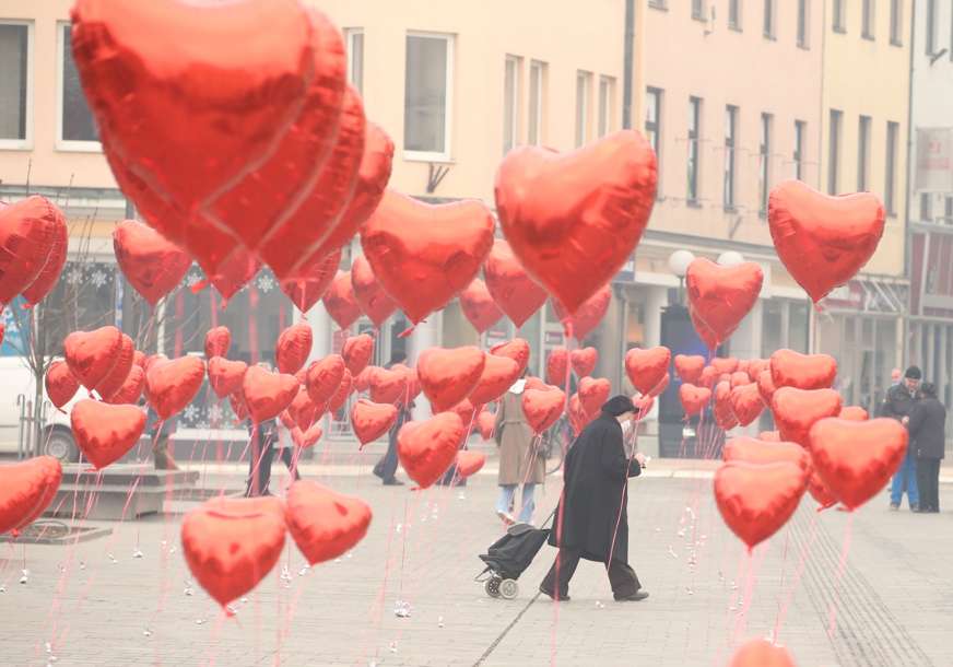 Valentinovo je komercijalni praznik: Evo zašto se zaista slavi Dan zaljubljenih