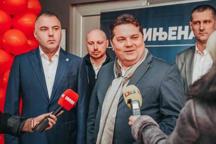 "Sigurni smo u najveći rast" Ujedinjena Srpska u Banjaluci održala sastanak sa kandidatima za Savjete mjesnih zajednica  (FOTO)