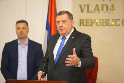"Neki članovi moje porodice imaju ušteđevinu u Sberbanci" Dodik pozvao građane da ne podižu novac sa računa