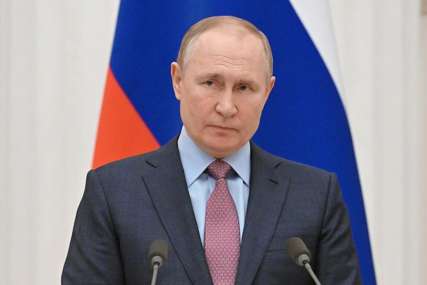 Putin tvrdi “Želja za nuklearnim oružjem ugrozila Rusiju”