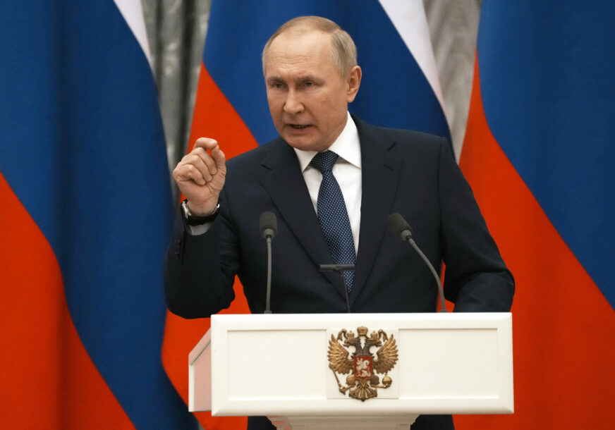 PRIZNAO DONJECK I LUGANSK Putin potpisao dekrete kojima se priznaje nezavisnost