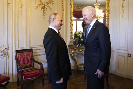 CIJELI SVIJET PRATI ISHOD Putin i Bajden započeli telefonski razgovor o Ukrajini