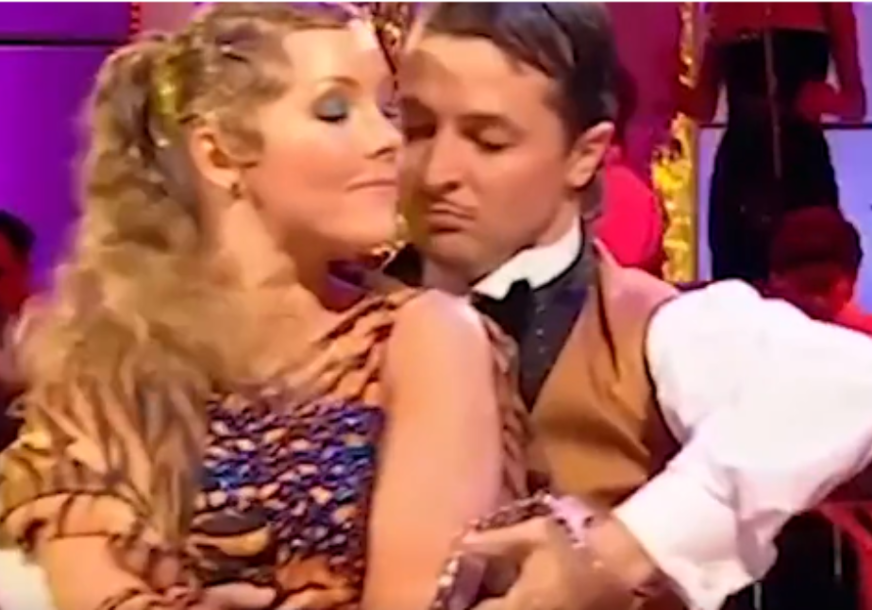 “Zelenski je oduvijek bio kul” Pogledajte kako ukrajinski lider mrda kukove u plesnom takmičenju (VIDEO)