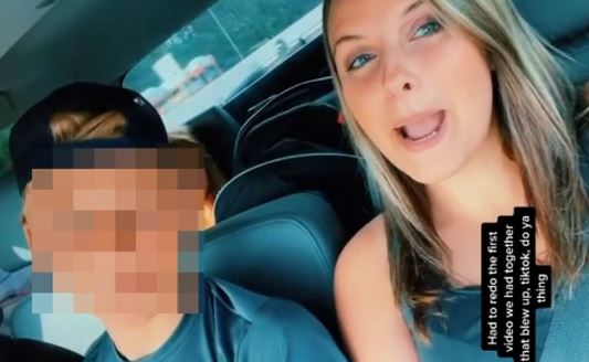 Ona je "BONUS MAMA" i izazvala je lavinu reakcija "Tek sam napunila 25 i imam sina od 14"