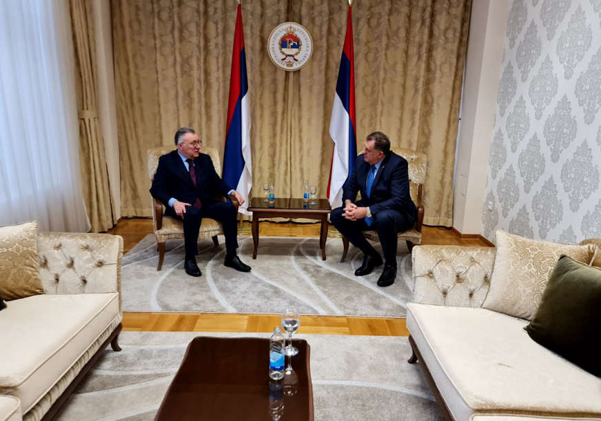 Dodik se sastao sa Kalabuhovim "Predstavnici Srpske neće dozvoliti uvođenje sankcija Rusiji"