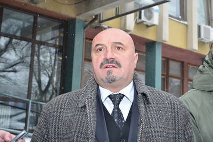 „Karadžićevo zdravlje nije dobro“ Petronijević situaciju oko uslovnog otpusta zbog smrti supruge nazvao „vrlo delikatnom“