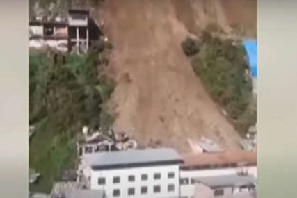BRDO SE SRUČILO NA NASELJE Klizište u Peruu zatrpalo više od 60 kuća, u toku potraga za nestalima (VIDEO)
