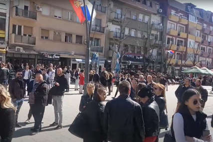 "Aljbine Kurti, NE MOŽEŠ DA NAS OTJERAŠ" Protest Srba na Kosovu i Metohiji  (VIDEO)