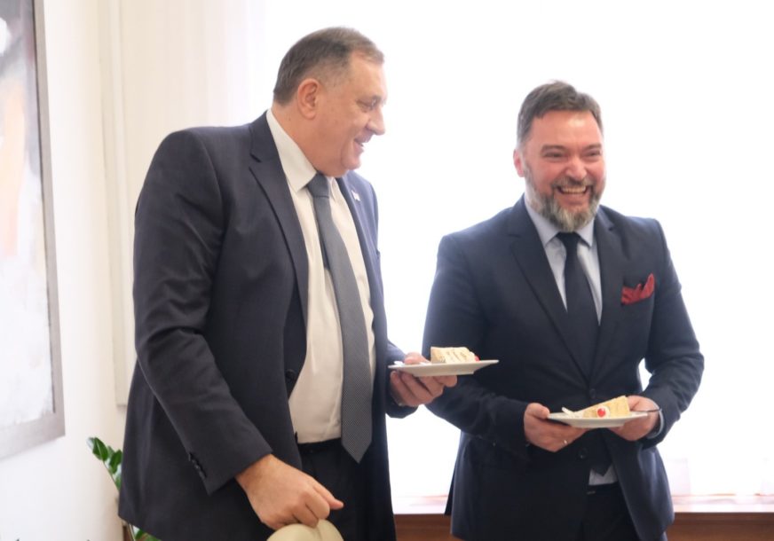 "NIŠTA BEZ PREDSJEDNIKA" Dodik iznenadio Košarca, pa mu čestitao predstojeći rođendan (FOTO)