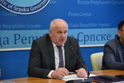 “Nastavićemo borbu za naš decenijama označeni put” Milunović poručio da je Vlada Srpske u potpunosti posvećena zaštiti prava radnika