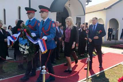 Dodik na parastosu u Sijekovcu “Srbi nikada ne smiju zaboraviti zločine nad njima”
