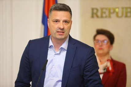 Demonstracija finansijske snage na Londonskoj berzi: Šuput tvrdi da su međunarodni investitori ponudili Srpskoj 3 puta VIŠE NOVCA nego što je traženo