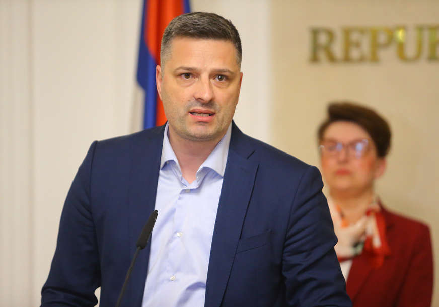 Demonstracija finansijske snage na Londonskoj berzi: Šuput tvrdi da su međunarodni investitori ponudili Srpskoj 3 puta VIŠE NOVCA nego što je traženo