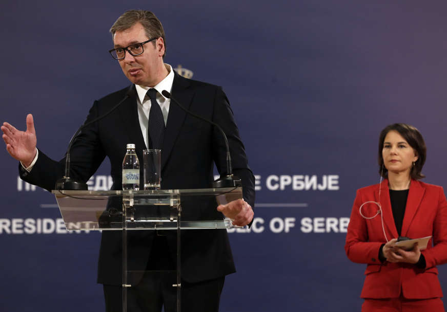 "Nemam od čega da se distanciram" Vučić o Putinu, sankcijama i poziciji Srbije prema Ukrajini