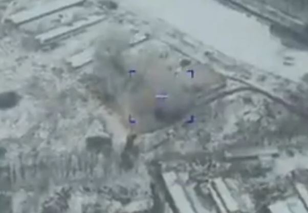 "Bodež tačno pogodio hangar s municijom" Rusi objavili snimak PRVE UPOTREBE hipersoničnog oružja u Ukrajini (VIDEO)