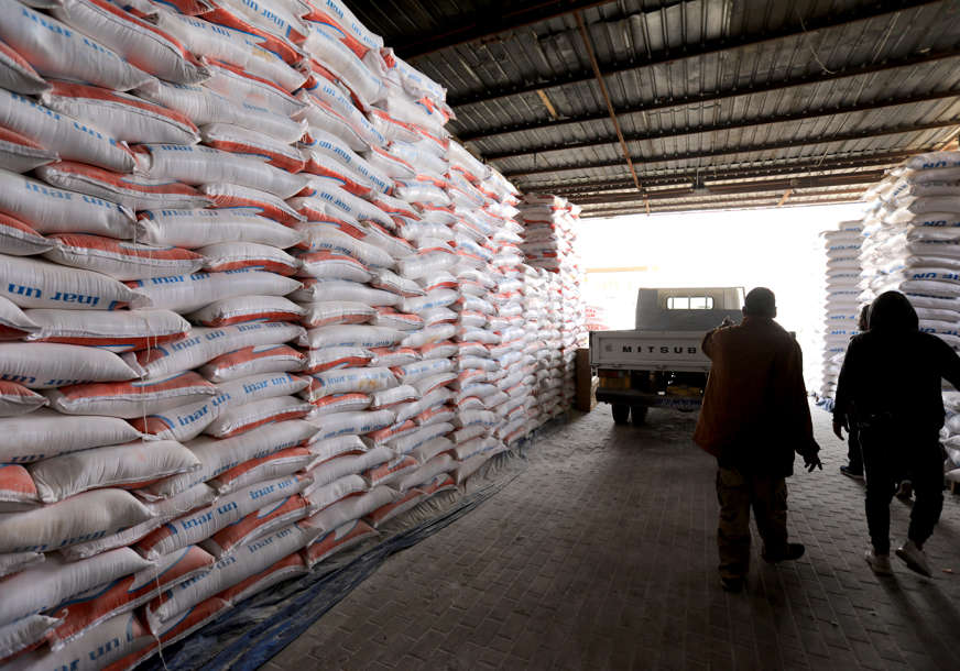 STRAH OD GLADI Rat u Ukrajini će prepoloviti rast globalne trgovine, na pomolu prehrambena kriza