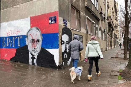 NASTAVLJA SE RAT GRAFITIMA Poslije Mladića, osvanuo mural Putina koji je ubrzo išaran, društvene mreže se usijale (FOTO)