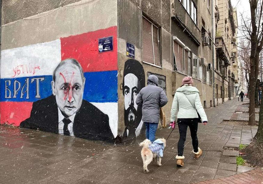 NASTAVLJA SE RAT GRAFITIMA Poslije Mladića, osvanuo mural Putina koji je ubrzo išaran, društvene mreže se usijale (FOTO)