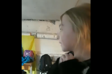 Zapazio ju je i muzički producent: Djevojčica iz Ukrajine zapjevala i raznježila ljude u skloništu (VIDEO)