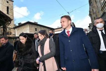 Stanivuković i Berbok obišli  crkvu na Baščaršiji "Prilika da ministarku upoznamo i sa kulturnom baštinom našeg naroda" (FOTO)